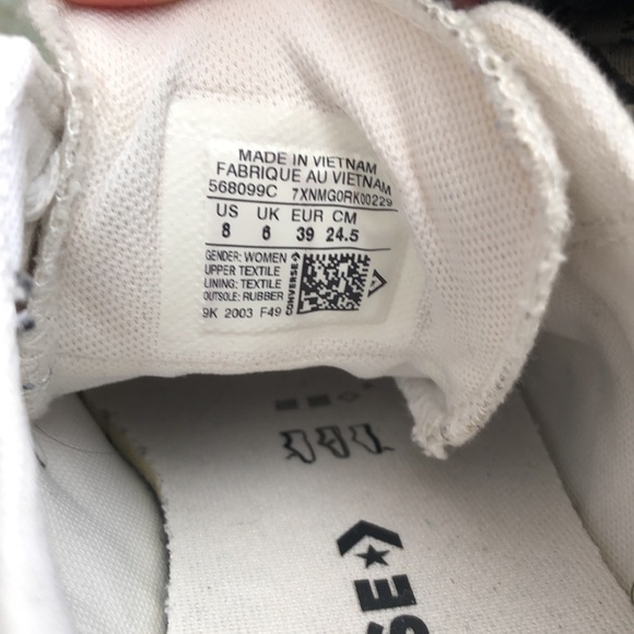 Women’s low top converse - Picture 3 of 3